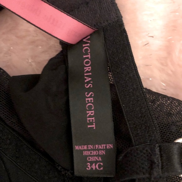 Gorgeous Victoria’s Secret Silky & Lacy Lingerie with Rhinestones. - Picture 6 of 6